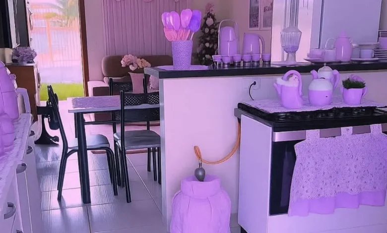 Cozinha Lilás Decorada